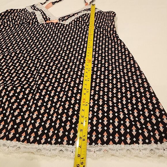 Marilyn Monroe Women's Camisole babydoll top sz Medium lace trim 90s Vintage - Picture 4 of 8